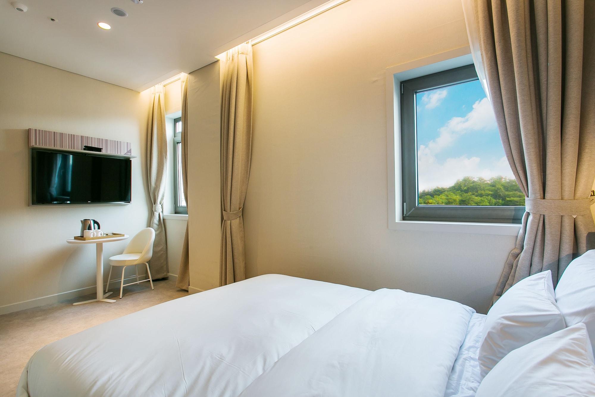 H Avenue Hotel Idae Shinchon Seoul Exterior photo