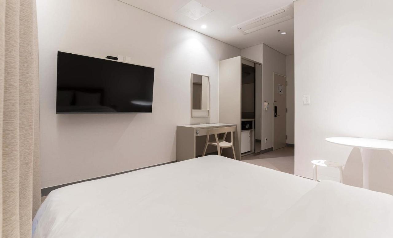H Avenue Hotel Idae Shinchon Seoul Exterior photo