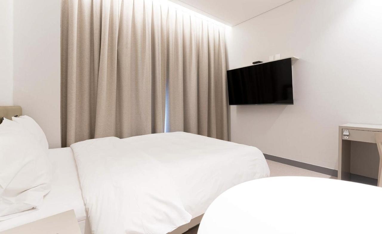 H Avenue Hotel Idae Shinchon Seoul Exterior photo