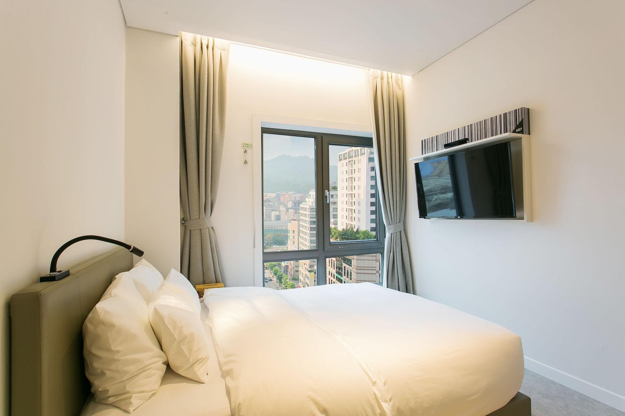 H Avenue Hotel Idae Shinchon Seoul Exterior photo